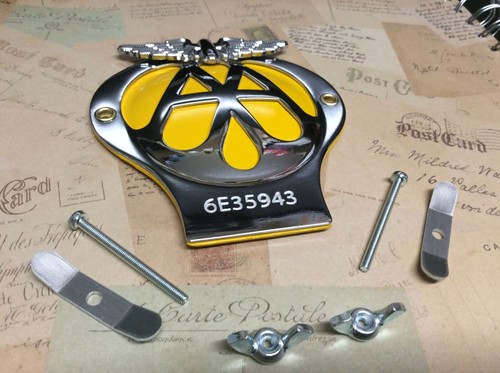 Classic car badge - aa,