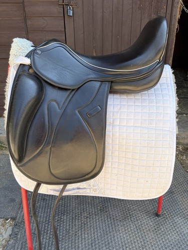 Aiverluxe 17in dressage - aiverluxe,