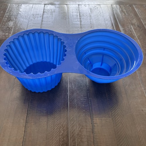 Giant silicone cupcake mold - giant,