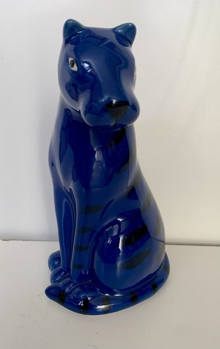 Glazed ceramic striking blue - glazed,
