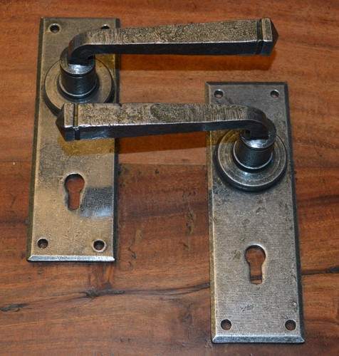 Dark pewter victorian - dark,