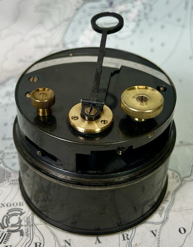 Antique drum pocket sextant - pocket,