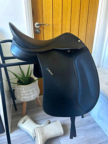Wintec wide 500 dressage - 17”,