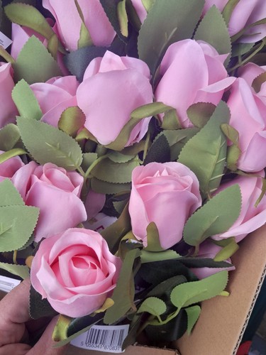 Pink rose stems artificial - pink,