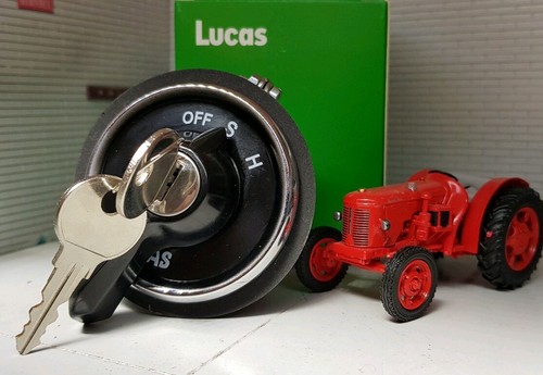 David brown cropmaster tractor - brown,