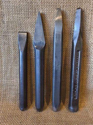 Clay footprint cold - footprint, chisels