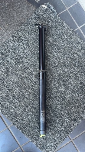 One dropper post 31 - up,