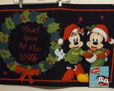 Disney Mickey And Minnie Mouse Christmas Accent Rug 20x32