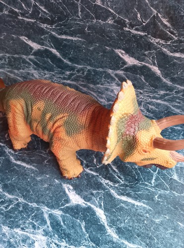 Large dinosaur rubber - large,