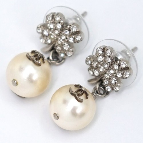 Chanel logos rhinestone - chanel,