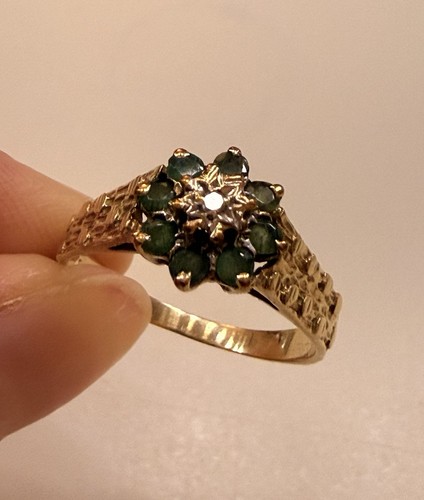 9ct yellow gold - yellow, emerald