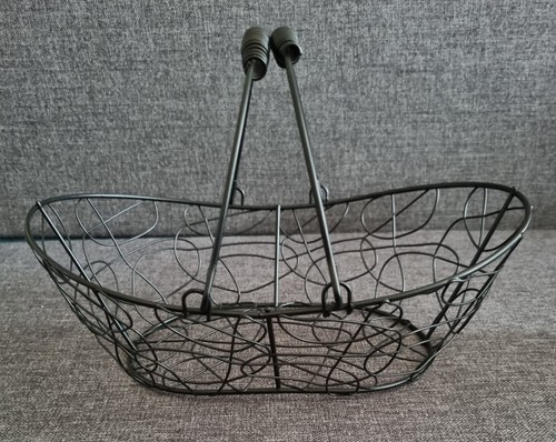 Black metal wire ornate finish - black,