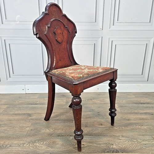Antique victorian hall - hall, chair