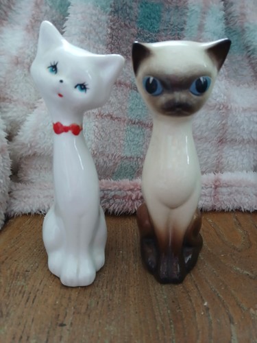 Vintage white and - vintage, siamese