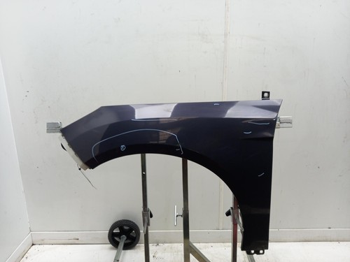 Ford focus left front wing - left,