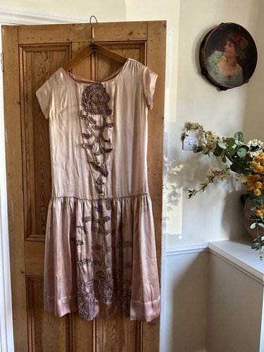 Gorgeous satin silk antique - ,