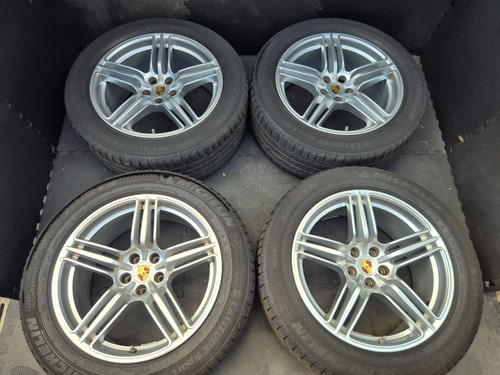 Genuine porsche macan - macan, 19"