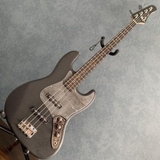 Electric Bass Homemade Iron Paint Remake Made from New Fender Style