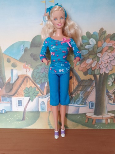 Vintage 1999 walking barbie - vintage,