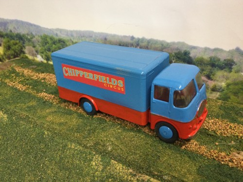 Corgi chipperfield circus erf - circus,