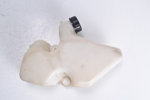 Coolant reservoir tank