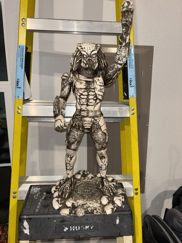Predator statue made out - 22”,