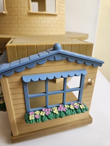Sylvanian families field - families,