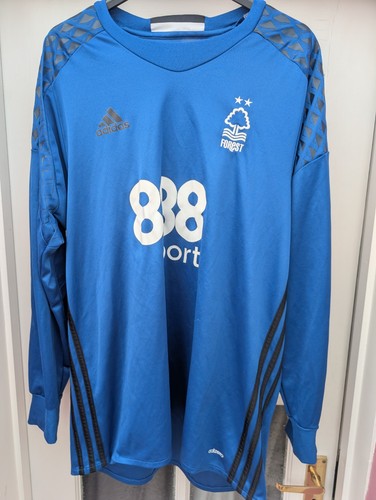 Nottingham forest goalkeeper - nottingham,