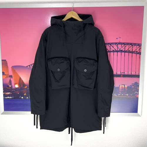 Pretty green white - pretty, label