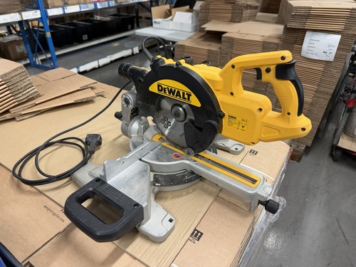 Dewalt dws773 240 216mm - dewalt, v