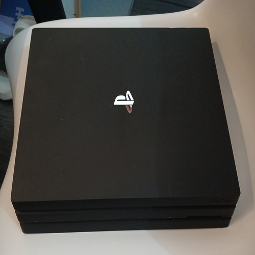 Sony playstation pro - 4,