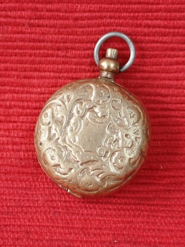 Antique half sovereign case - half,
