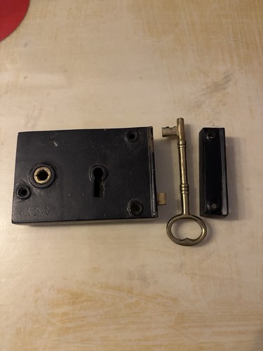 Vintage metal door - vintage, rim