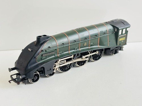 Hornby mallard front unpowered - front,