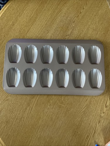 Baking tin makes - tin, 12