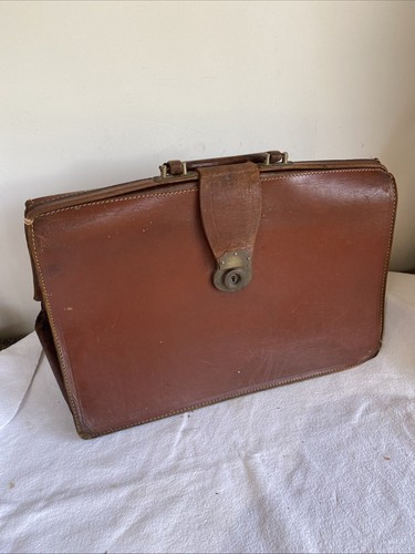 Vintage leather gladstone - ,