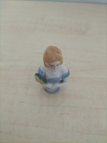 Antique ceramic pin - pin, cushion