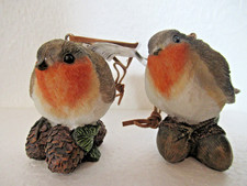 Sweet Pair of Christmas Robins