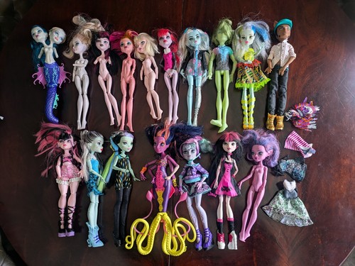 X17 monster high doll - high,