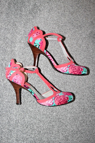 Ruby shoo coral and - and, green