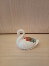 Arcadian Brand Crested China Swan with Castleford Crest. (ST10)