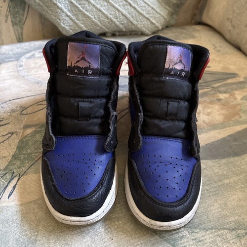 Nike air jordan mid - air,