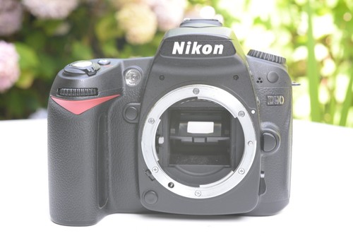 Nikon d90 dslr camera body - nikon,