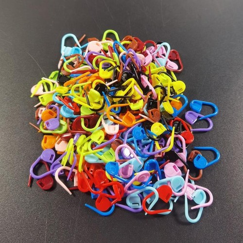 Locking stitch markers for - stitch,