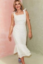 Never Fully Dressed Mia