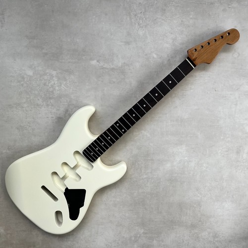 Strat body neck bundle - body,