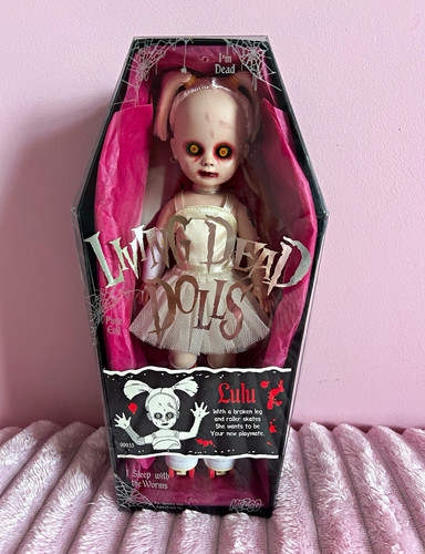 Living dead dolls lulu open - dead,