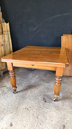 Victorian oak wind-out