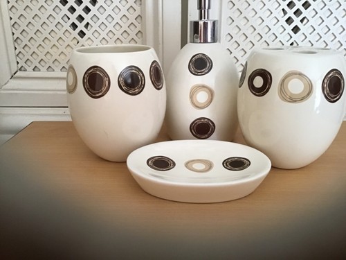Retro bathroom accessories - bathroom,