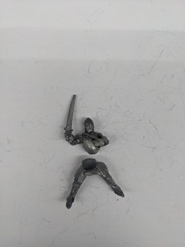 Warhammer bretonnian knight - bretonnian,
